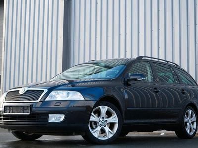 Schwarz Gebraucht 2008 Skoda Octavia Kombi | 3.890 € (Fairer Preis)
