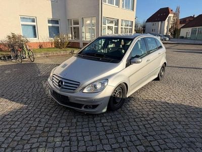 Gebraucht Mercedes B200 140 PS (102 kW) 2005 Silber Van / Kleinbus