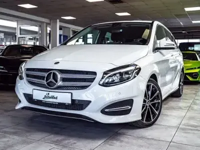 Gebraucht Mercedes B220 Style 184 PS (135 kW) 2018 Weiß Kleinwagen
