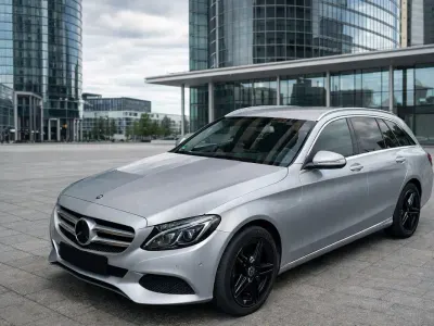 Gebraucht Mercedes C220 Avantgarde 170 PS (125 kW) 2015 Silber Kombi