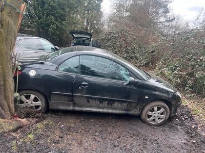 Gebraucht Peugeot 206 CC 109 PS (80 kW) 2003 Schwarz Cabrio