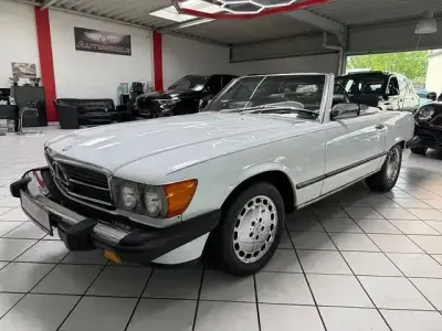 Używany Mercedes 560 231 KM (169 kW) 1986 Biały Kabriolet