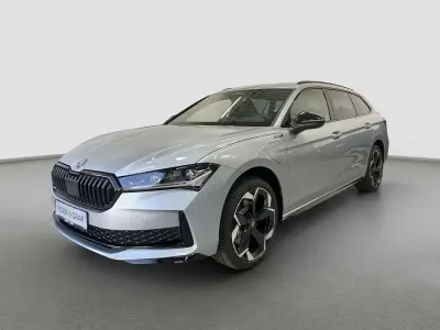 Neu Skoda Superb SportLine 204 PS (150 kW) 2026 Silber Limousine