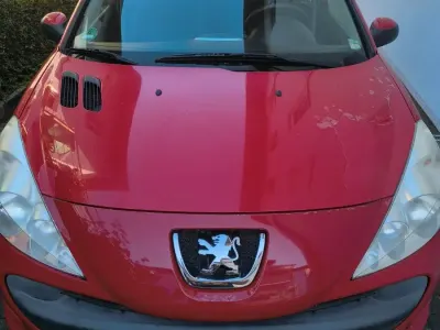 Gebraucht Peugeot 206+ 60 PS (44 kW) 2009 Rot Kleinwagen