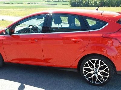 Gebraucht Ford Focus Titanium 182 PS (133 kW) 2014 Rot Limousine