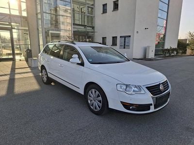 Weiß Gebraucht 2011 VW Passat Kombi | 3.200 € (Guter Preis)