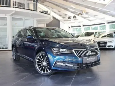 Gebraucht Skoda Superb LAURIN & KLEMENT 200 PS (147 kW) 2023 Blau Kombi