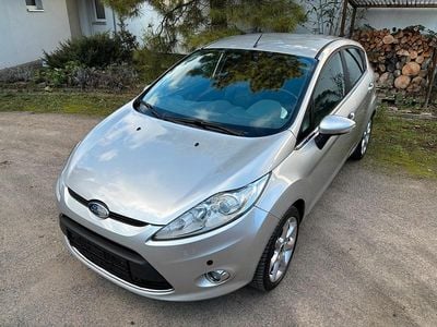 Silber Gebraucht 2009 Ford Fiesta Ambiente Kleinwagen | 4.590 € (Fairer Preis)