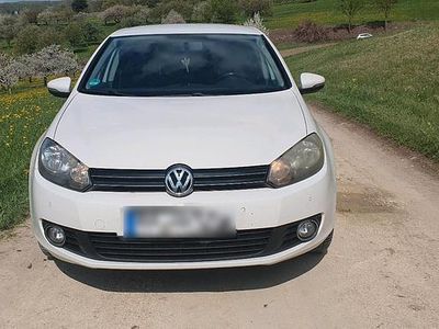 Usata VW Golf VI Comfortline 102 CV (75 kW) 2009 Bianco Utilitaria