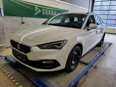 Usata Seat Leon Style 150 CV (110 kW) 2022 Bianco Station wagon
