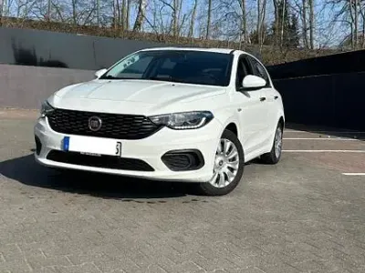 Gebraucht Fiat Tipo 95 PS (69 kW) 2017 Weiß Limousine