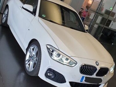 gebraucht BMW 120 d 5-Türer Sportpaket HiFi DAB Var. Lenkung EU