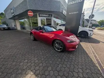 Gebraucht Mazda MX5 Selection 184 PS (135 kW) 2022 Soul red crystal (metallic) Cabrio