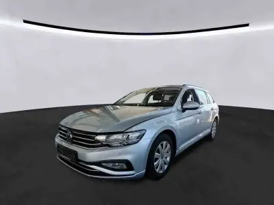 Używany VW Passat Business 150 KM (110 kW) 2023 Srebrny Kombi