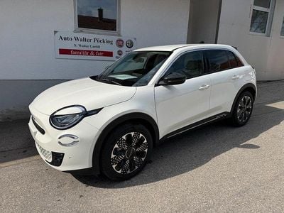 Neu Fiat 600 La Prima 101 PS (74 kW) 2025 Weiß SUV