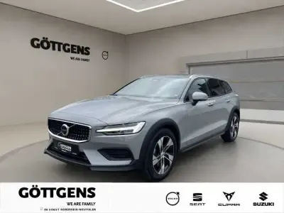 Gebraucht Volvo V60 CC 145 PS (106 kW) 2024 Kombi