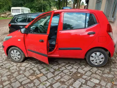 Gebraucht Hyundai i10 67 PS (49 kW) 2008 Rot Kleinwagen