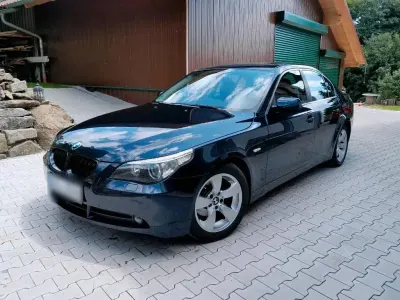 Gebraucht BMW 523 177 PS (130 kW) 2006 Blau Limousine