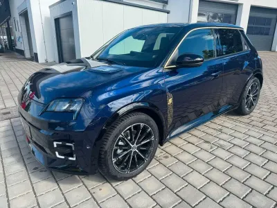 Neu Renault 5 E-Tech Iconic 110 kW (150 PS) 2026 Nacht blau mit black pearl Kleinwagen