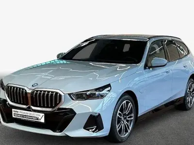 Neu BMW 530e Shadowline 299 PS (219 kW) 2026 Grau Kombi