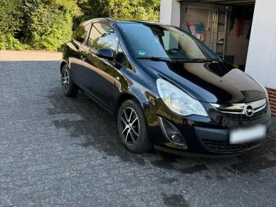 Gebraucht Opel Corsa 95 PS (69 kW) 2011 Schwarz Kleinwagen