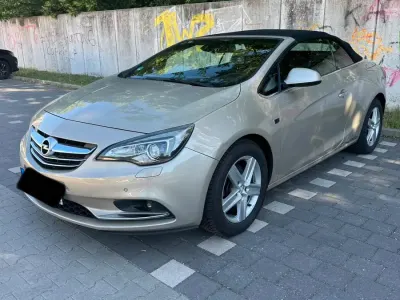 Gebraucht Opel Cascada 140 PS (102 kW) 2013 Gold Cabrio