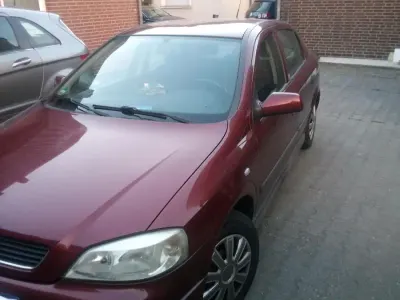 Gebraucht Opel Astra 105 PS (77 kW) 1999 Rot Limousine
