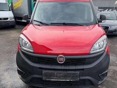 Gebraucht Fiat Doblò Easy 80 PS (58 kW) 2021 Colore esterno (rot) Van / Kleinbus