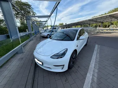 Gebraucht Tesla Model 3 Long Range AWD 366 kW (498 PS) 2021 Weiß Limousine