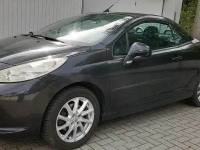 Gebraucht Peugeot 207 CC 120 PS (88 kW) 2007 Schwarz Cabrio