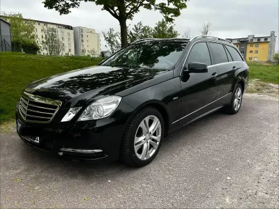 Gebraucht Mercedes E200 Avantgarde 184 PS (135 kW) 2010 Schwarz Kombi