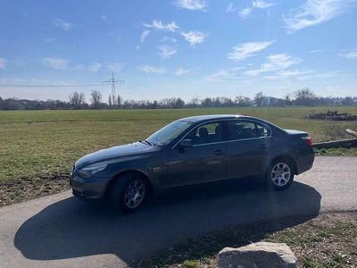 Gebraucht BMW 520 170 PS (125 kW) 2004 Grau Limousine