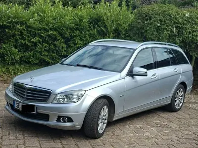Gebraucht Mercedes C200 136 PS (100 kW) 2010 Silber Limousine