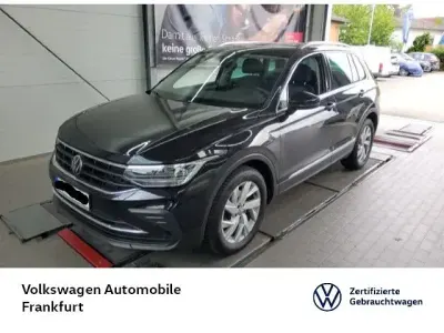 Gebraucht VW Tiguan Move 150 PS (110 kW) 2023 Schwarz SUV