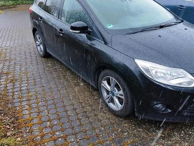 Usata Ford Focus 105 CV (77 kW) 2013 Nero Station wagon