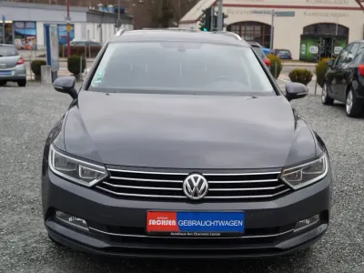 Gebraucht VW Passat Comfortline 120 PS (88 kW) 2016 Grau Kombi