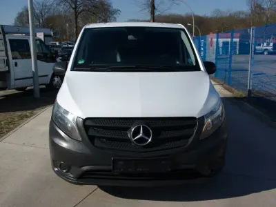 Gebraucht Mercedes Vito 163 PS (119 kW) 2016 Arktikweiss Van