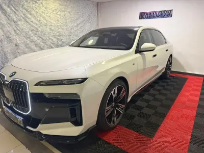 Gebraucht BMW 740 M Sport 286 PS (210 kW) 2023 Weiß Limousine