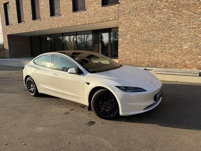 Gebraucht Tesla Model 3 RWD 208 kW (283 PS) 2023 Weiß Limousine