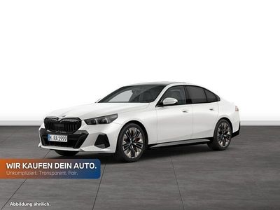 Gebraucht BMW 520 Comfort Edition 197 PS (144 kW) 2025 Mineralweiß metallic Limousine