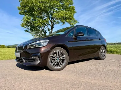 Gebraucht BMW 218 Active Tourer Sport Line 140 PS (102 kW) 2019 Braun Van / Kleinbus