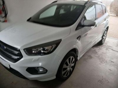 Gebraucht Ford Kuga ST-Line 150 PS (110 kW) 2018 Weiß SUV
