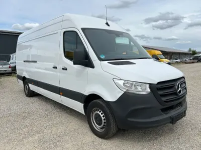 Używany Mercedes Sprinter 150 KM (110 kW) 2022 Biały Van