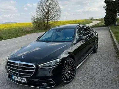 Käytetty Mercedes S400 AMG line 330 HP (242 kW) 2023 Musta Sedan