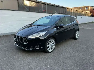 Gebraucht Ford Fiesta Individual 125 PS (91 kW) 2014 Schwarz Kleinwagen