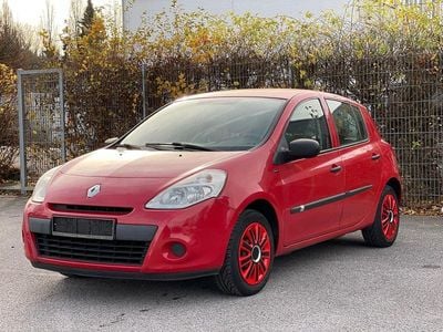 Gebraucht Renault Clio IV Dynamique 75 PS (55 kW) 2012 Rot Limousine