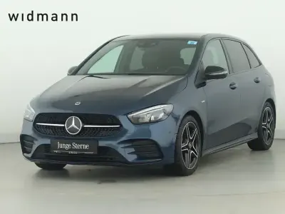 Gebraucht Mercedes B200 AMG 163 PS (119 kW) 2021 Denimblau metallic Kleinwagen
