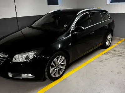 Gebraucht Opel Insignia 163 PS (119 kW) 2013 Schwarz Kombi