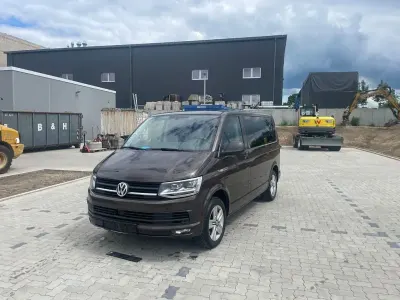 Gebraucht VW Multivan 102 PS (75 kW) 2019 Braun Van / Kleinbus