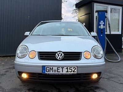 Gebraucht VW Polo Comfortline 75 PS (55 kW) 2004 Silber Kleinwagen